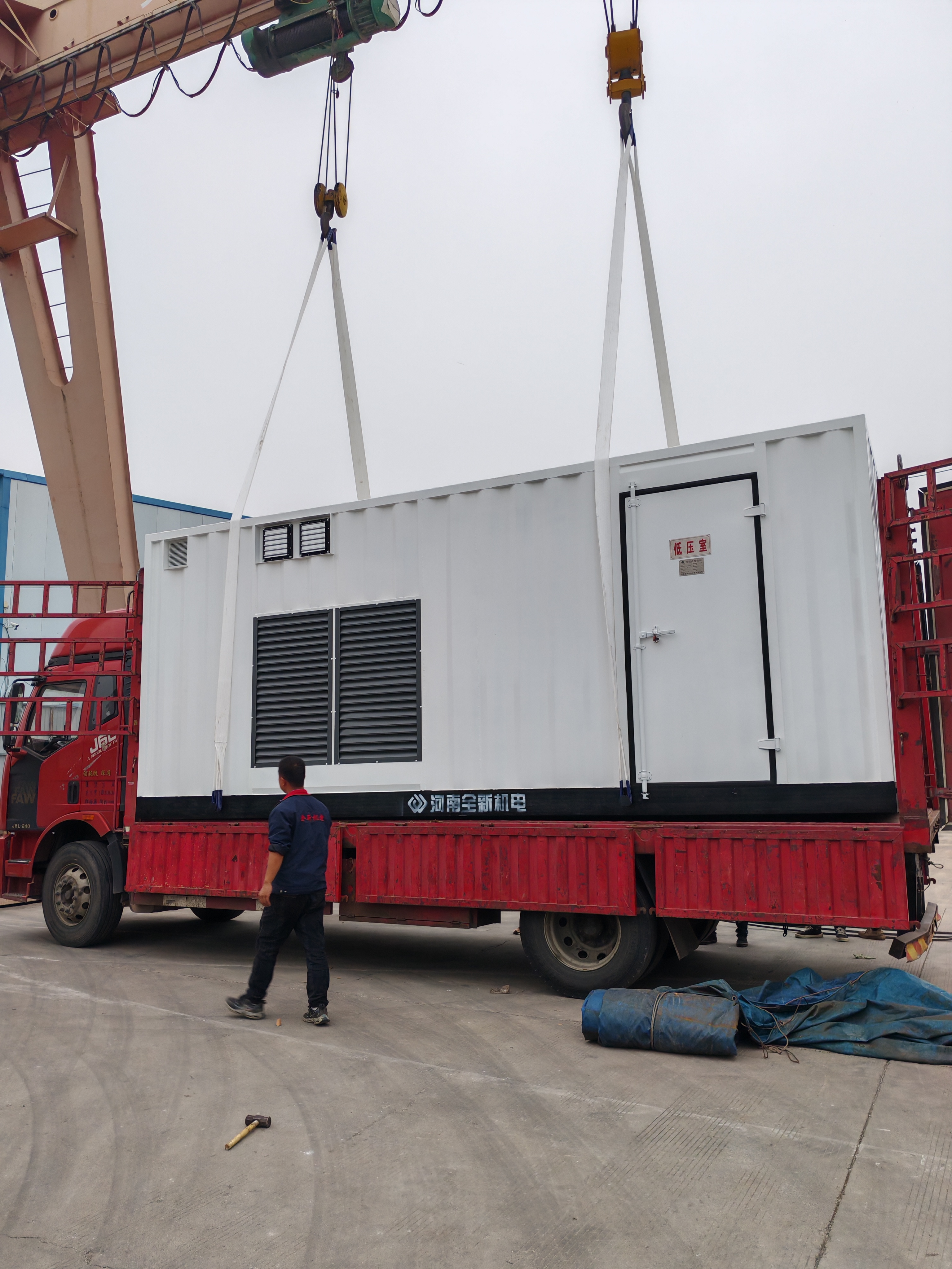 2000KVA 箱變發貨